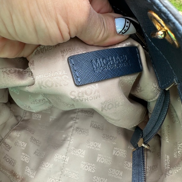 *$3 Start* Michael Kors Navy Blue Tote Bag - Picture 9 of 13